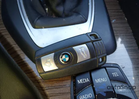 2014 BMW X1 xDrive28I z USA, uszkodzony, nr VIN WBAVL1C53EVY18954